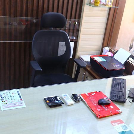 Hotel Midtown Inn Nashik Exteriör bild