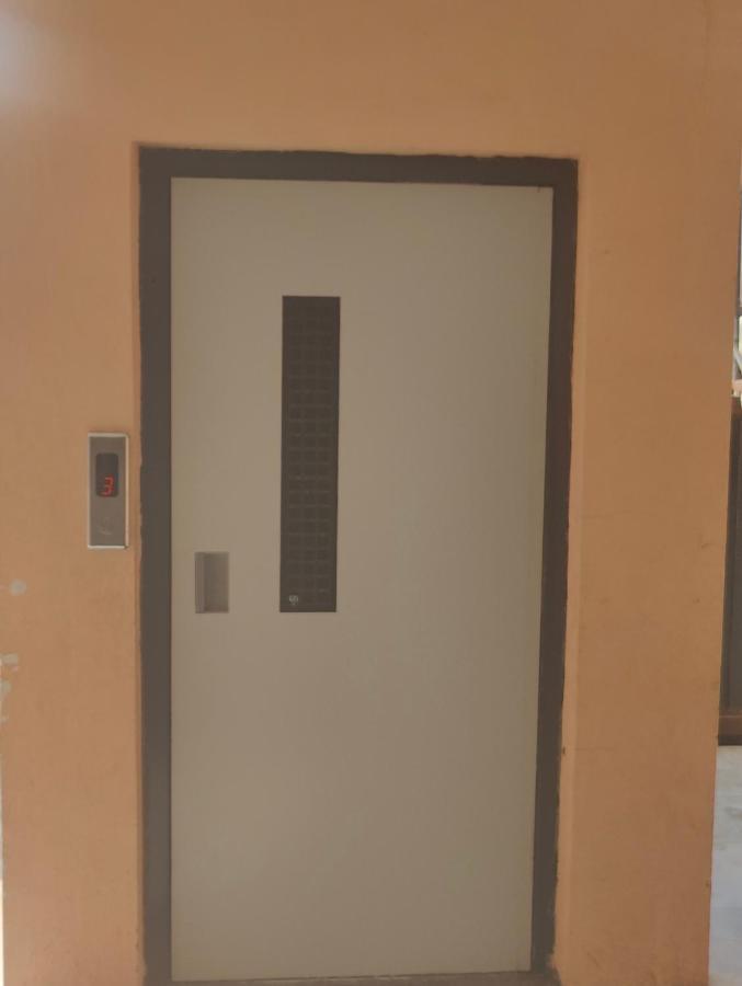 Hotel Midtown Inn Nashik Exteriör bild