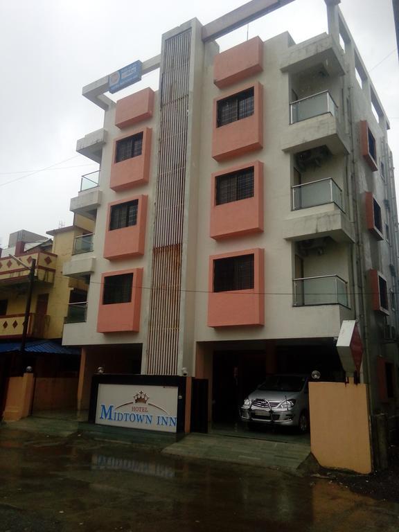 Hotel Midtown Inn Nashik Exteriör bild