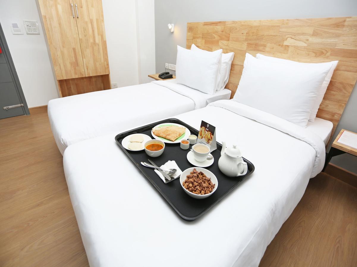 Hotel Midtown Inn Nashik Exteriör bild